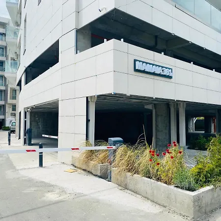 Evadari Urbane, 2 En-suite Studios, Cazino, Mamaia