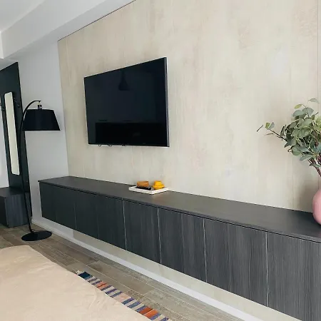 Evadari Urbane, 2 En-suite Studios, Cazino, Apartment *