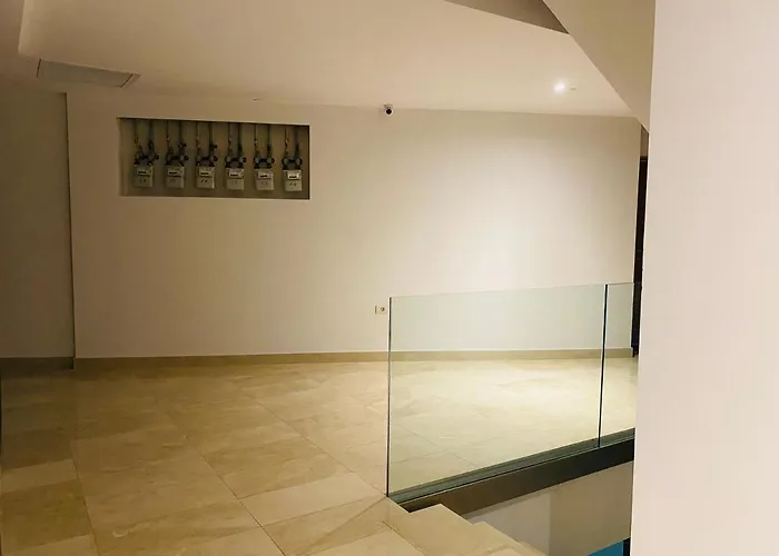 Apartment Evadari Urbane, 2 En-suite Studios, Cazino,